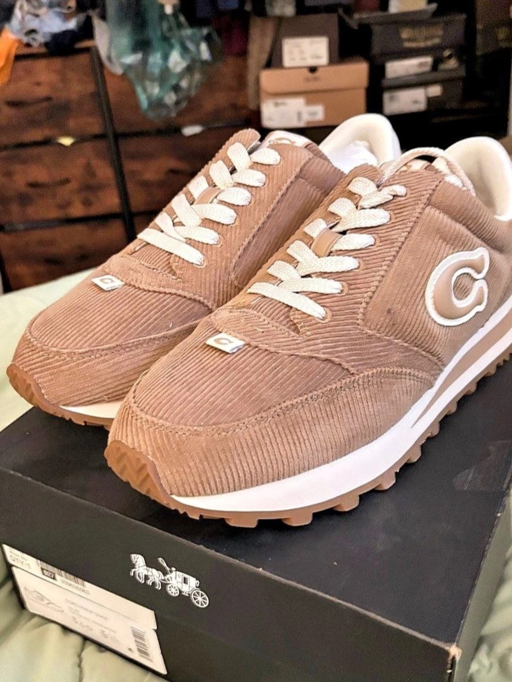 NIB Coach Corduroy Runner Sneaker Brown & White US 9.5 D
